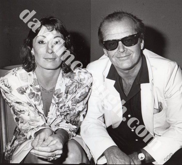 Anjelica Huston and Jack Nicholson 1985, LA.jpg